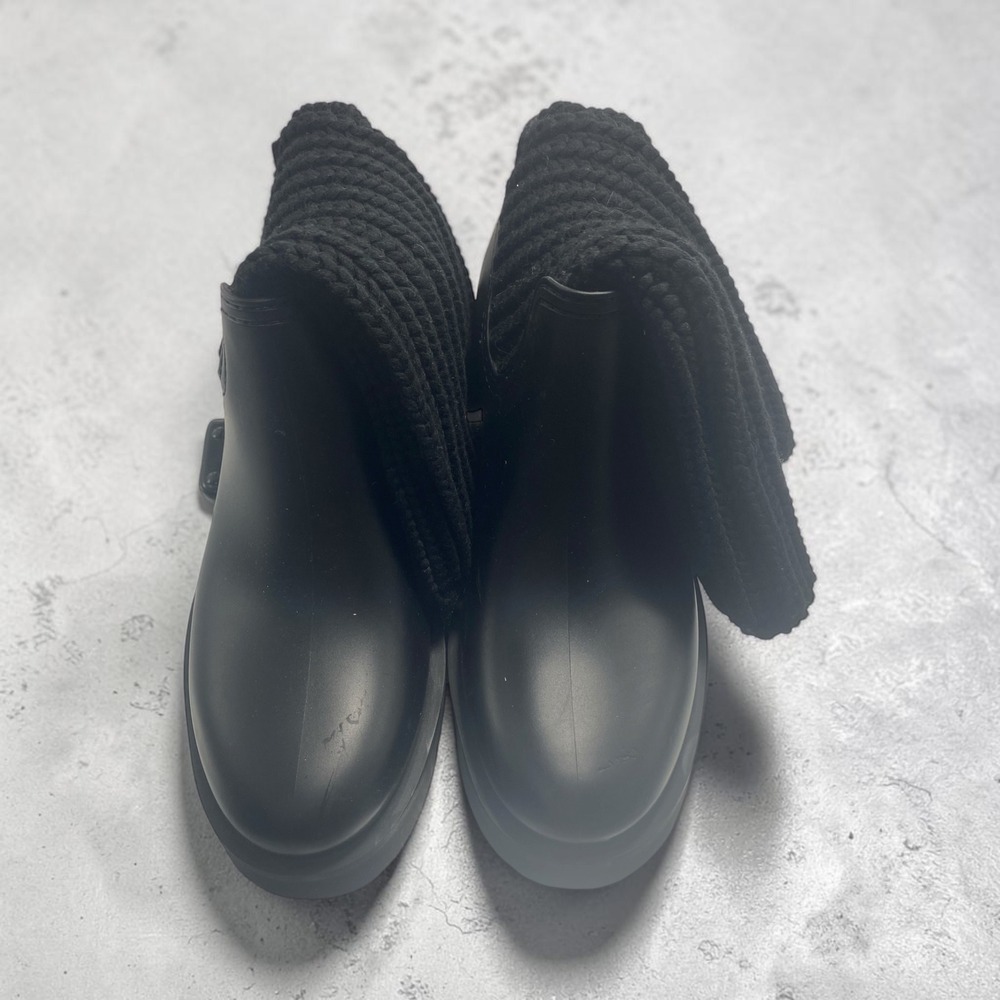 Hunter Original Refined Mid Wedge Rain Boots Black Matte with Knit Socks 9/10